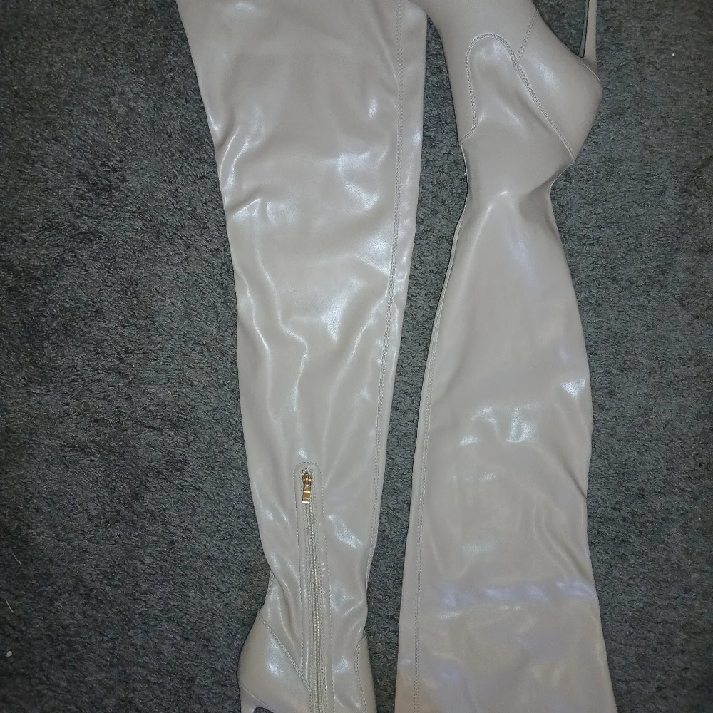 Women's Thigh-high Boots